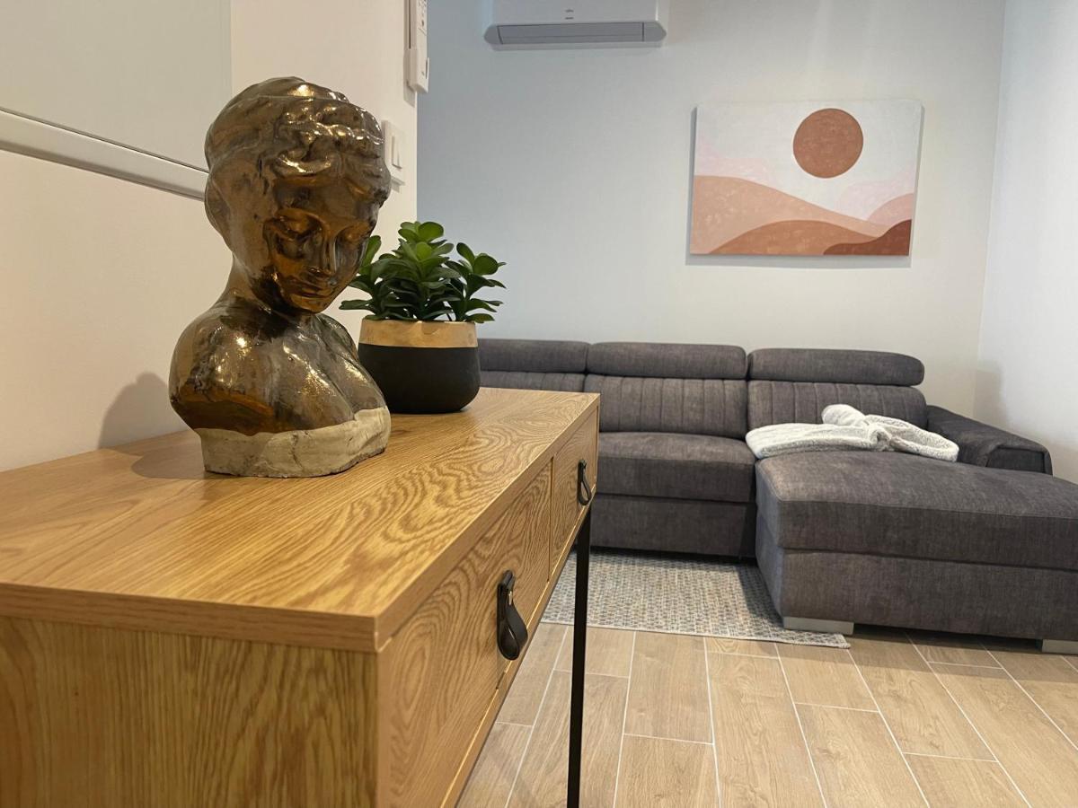 Ibanova Appartements كولِيورْ المظهر الخارجي الصورة